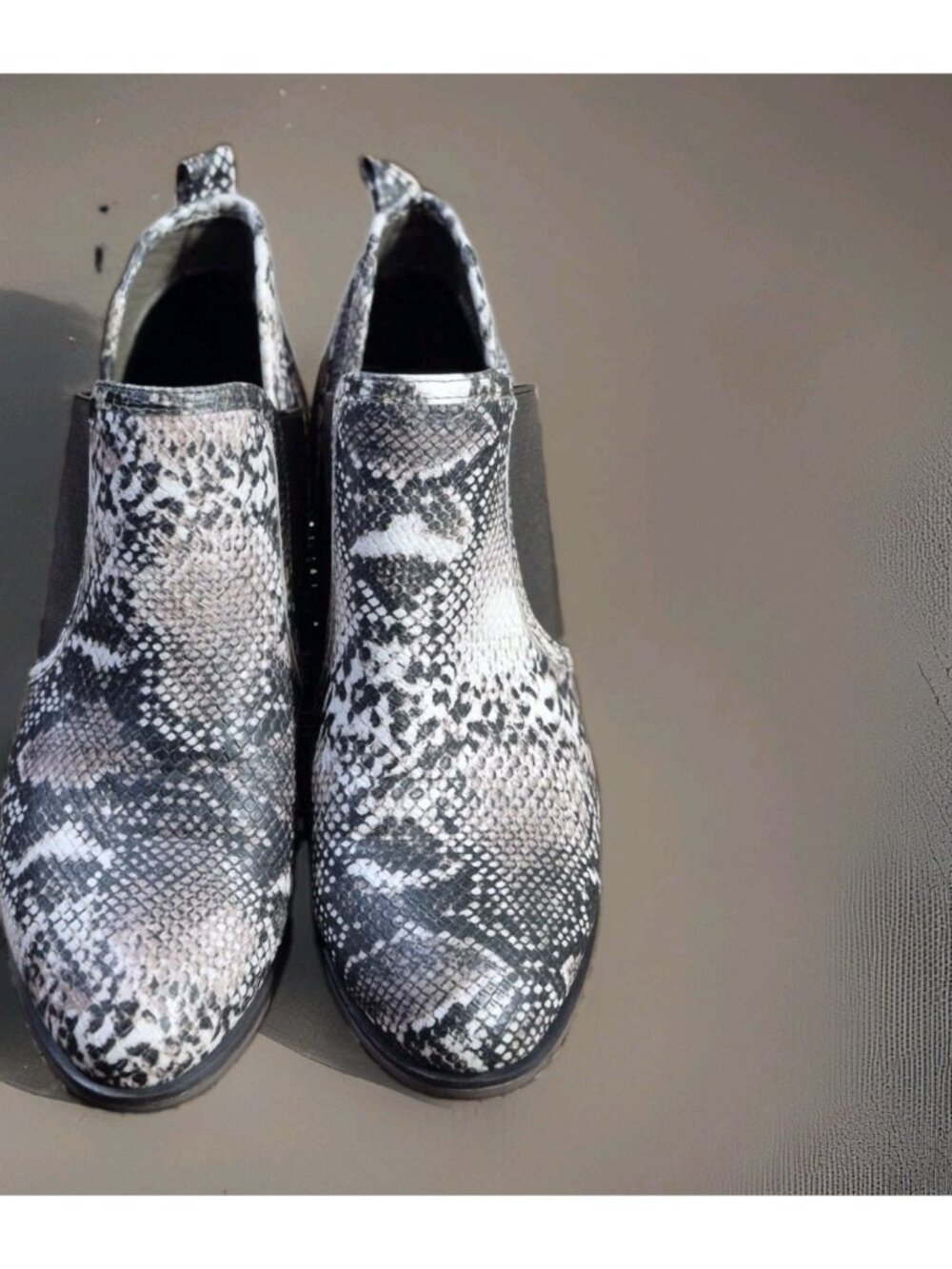 Pierre Dumas Taupe Snake Print Alicante Ankle Boots Women's Size 9 NWOB - Picture 2 of 9